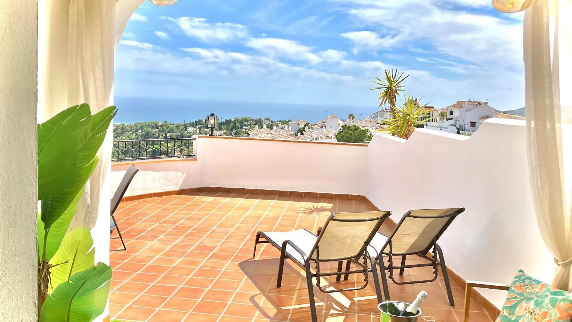 Buenos Suenos- Balcon De Frigiliana location